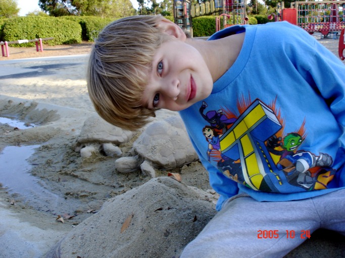 Ori @ Baylands Park with a sand covered turtle